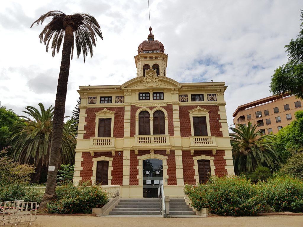 Grădina Ayora din Valencia, oază de verdeață între blocuri